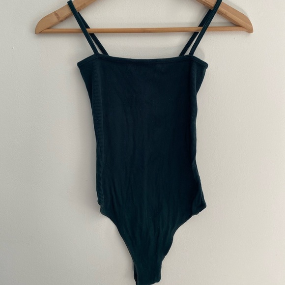 Brandy Melville forest green ‘Anna’ bodysuit - Picture 4 of 4